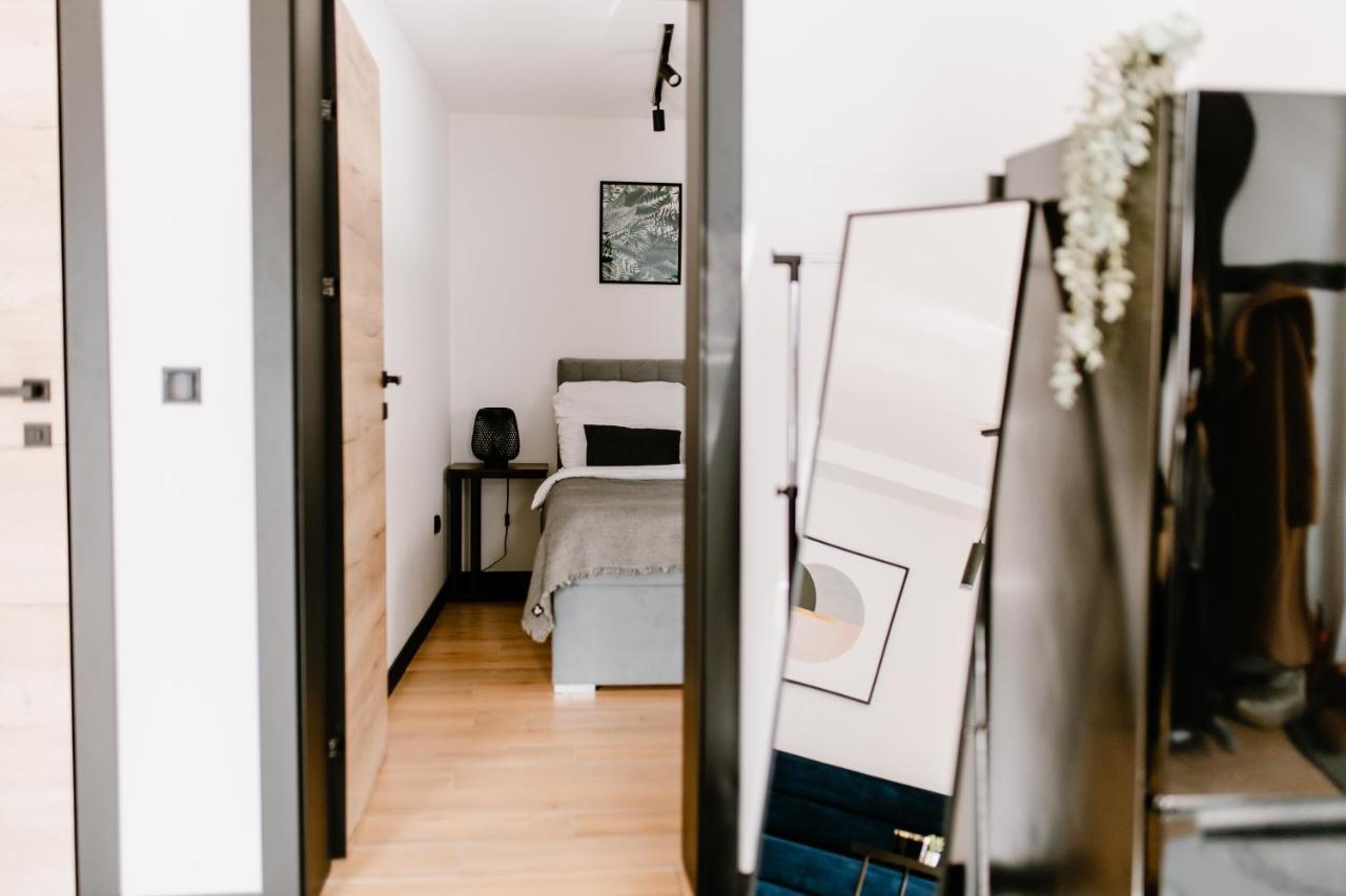 Apartamenty Larice - Podgrzewany Basen, Balia I Sauna Swieradow-Zdroj Luaran gambar