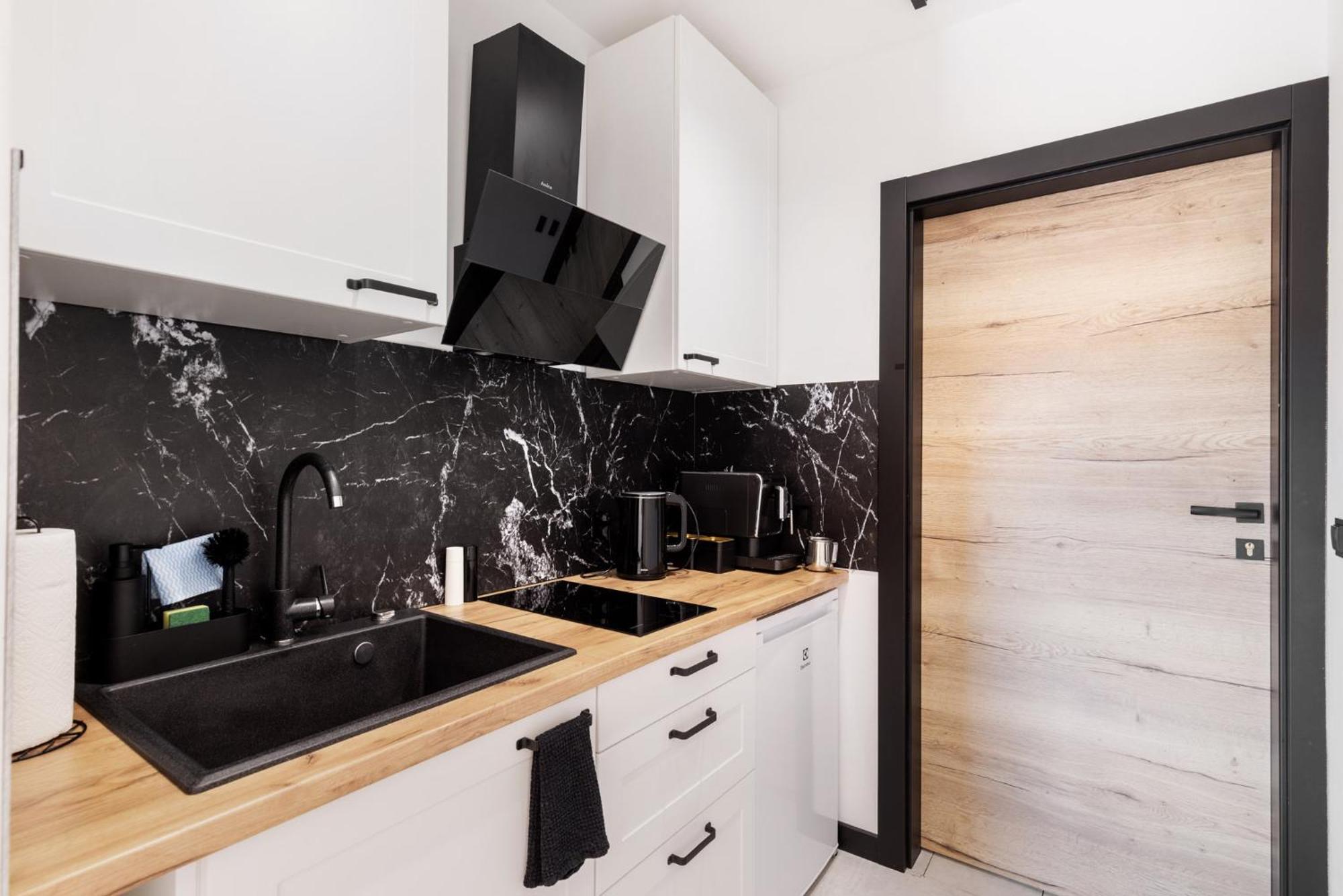 Apartamenty Larice - Podgrzewany Basen, Balia I Sauna Swieradow-Zdroj Luaran gambar