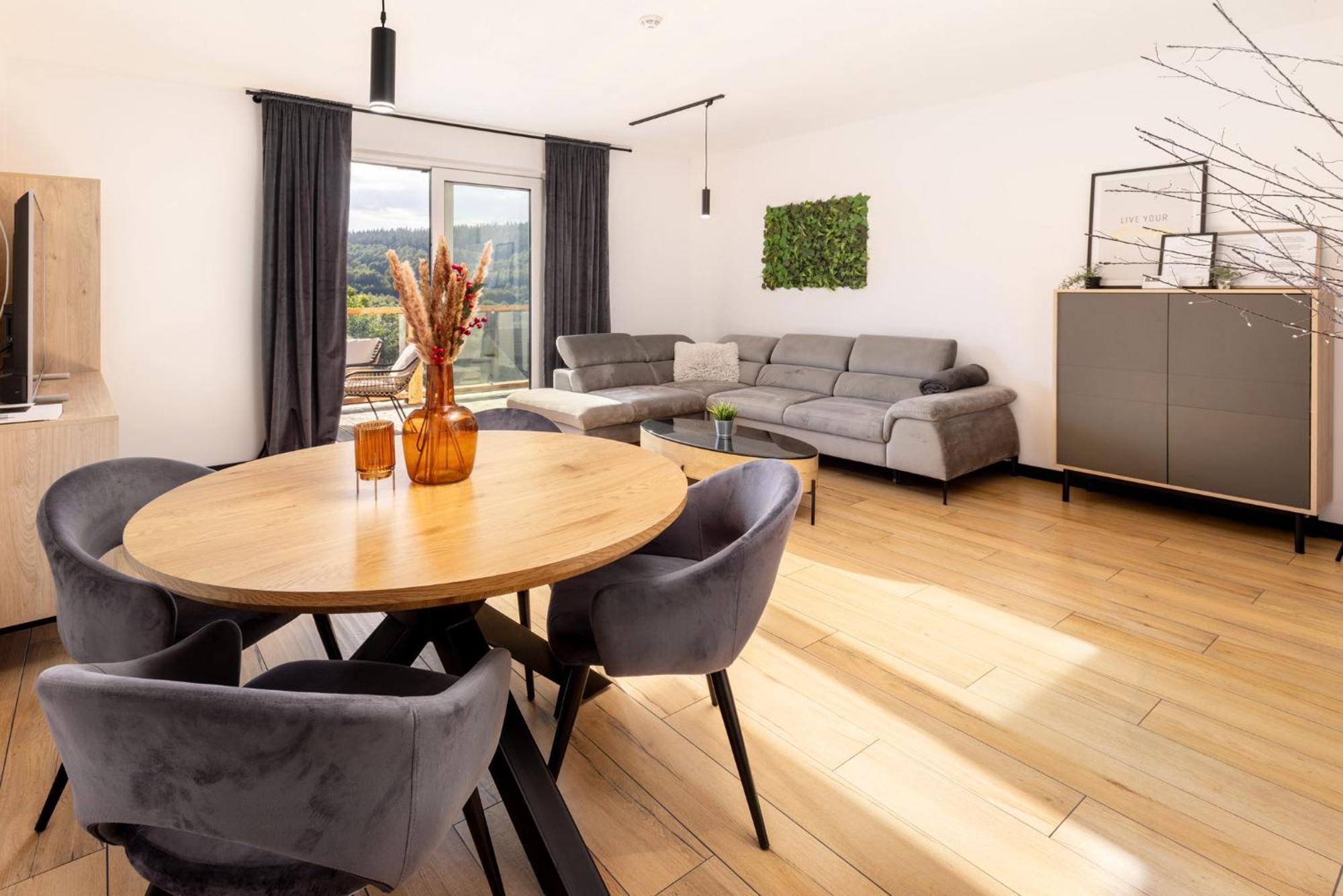 Apartamenty Larice - Podgrzewany Basen, Balia I Sauna Swieradow-Zdroj Luaran gambar