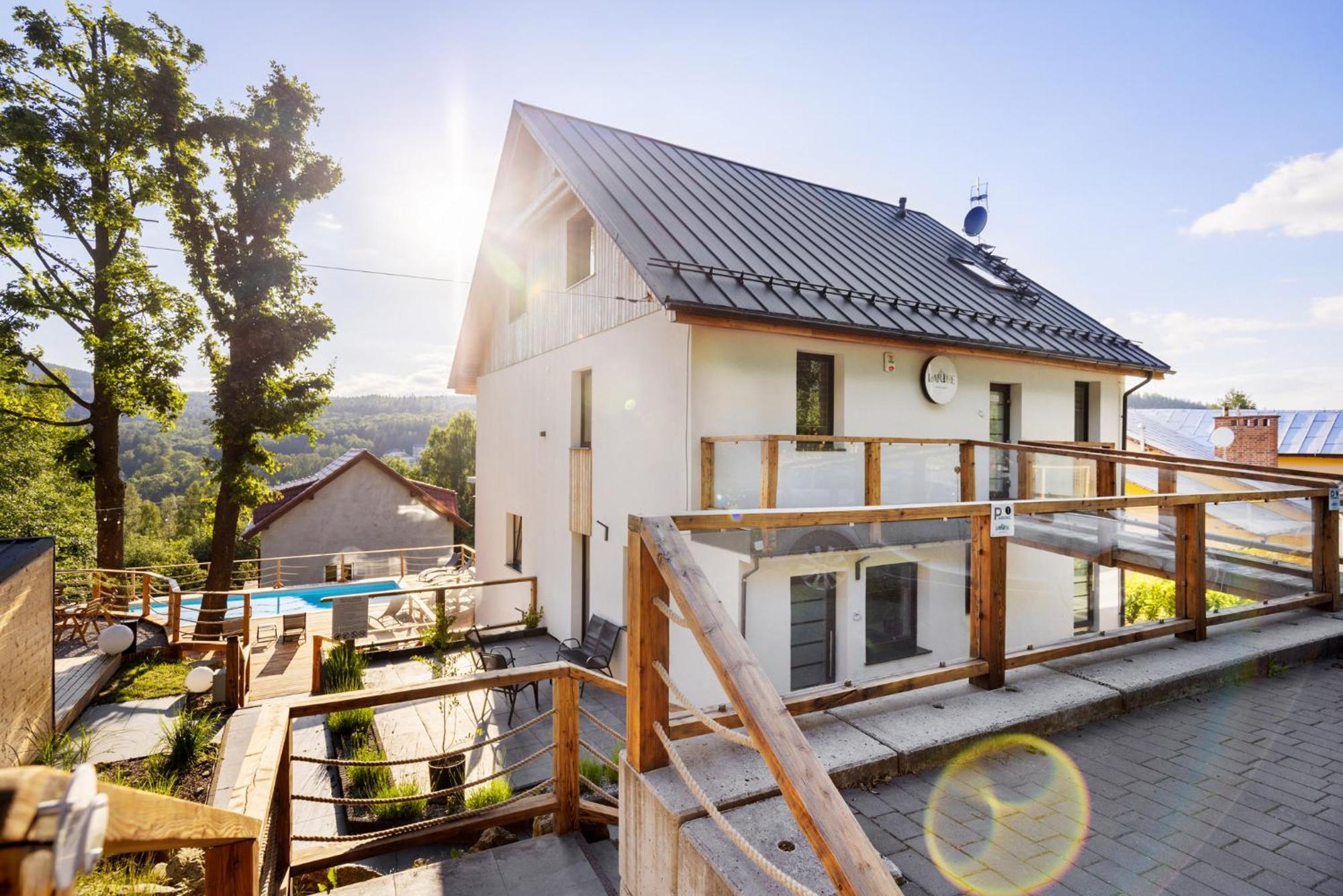 Apartamenty Larice - Podgrzewany Basen, Balia I Sauna Swieradow-Zdroj Luaran gambar