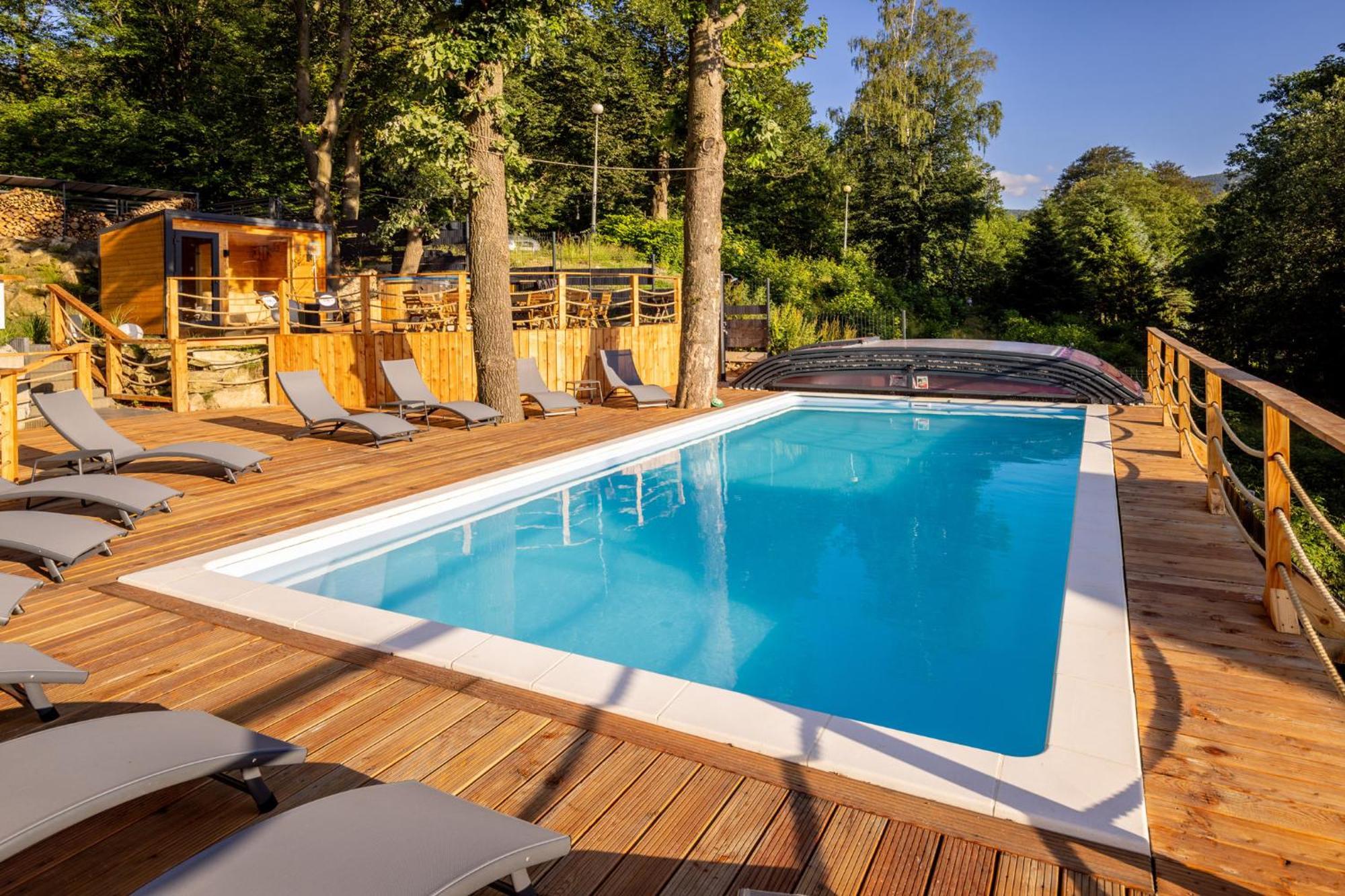 Apartamenty Larice - Podgrzewany Basen, Balia I Sauna Swieradow-Zdroj Luaran gambar